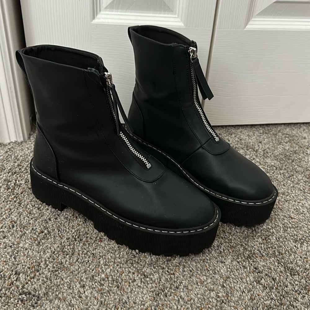 H&M women’s platform combat boots size 8